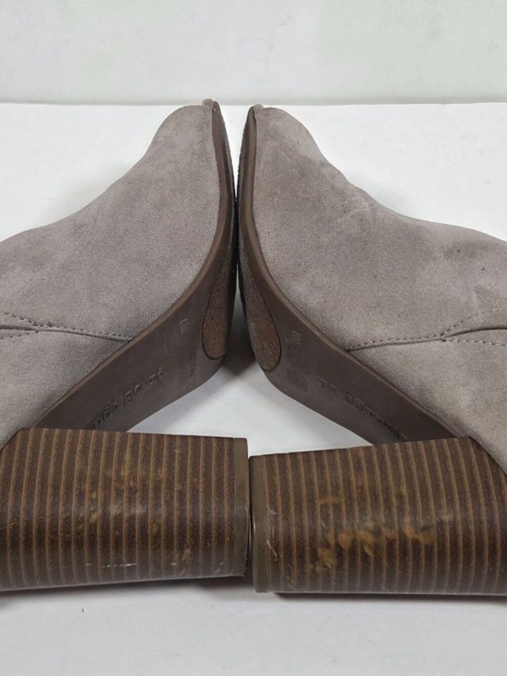 Indigo Rd Gray Peep Toe Ankle Booties Block Heel Minimalist Size 8 - Picture 5 of 9